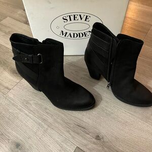 Steve Madden Sleek Black Ankle Booties